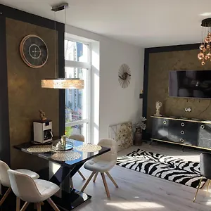 https://czarna-perla-kolobrzeg-ekskluzywny-apartament-dla-wymagajacych.kolobrzeghotels.com