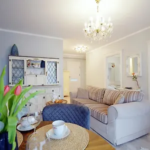 https://apartament-miodowy-dom-exspanse.kolobrzeghotels.com
